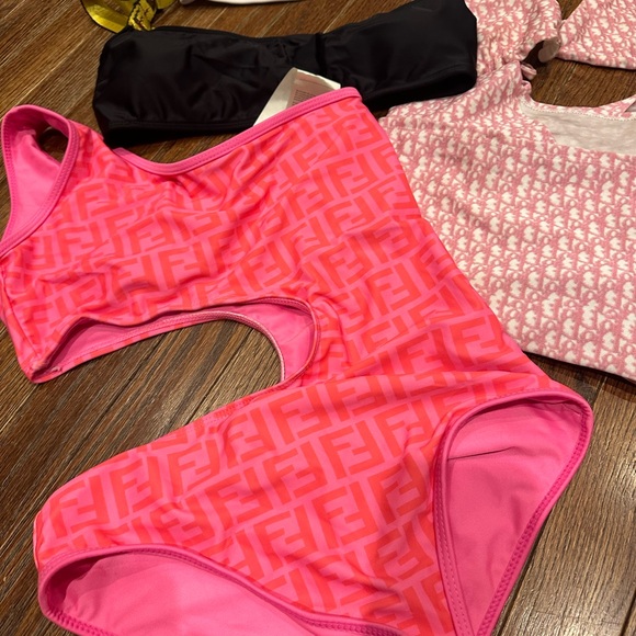Bathing suit bundle never worn - Picture 4 of 5